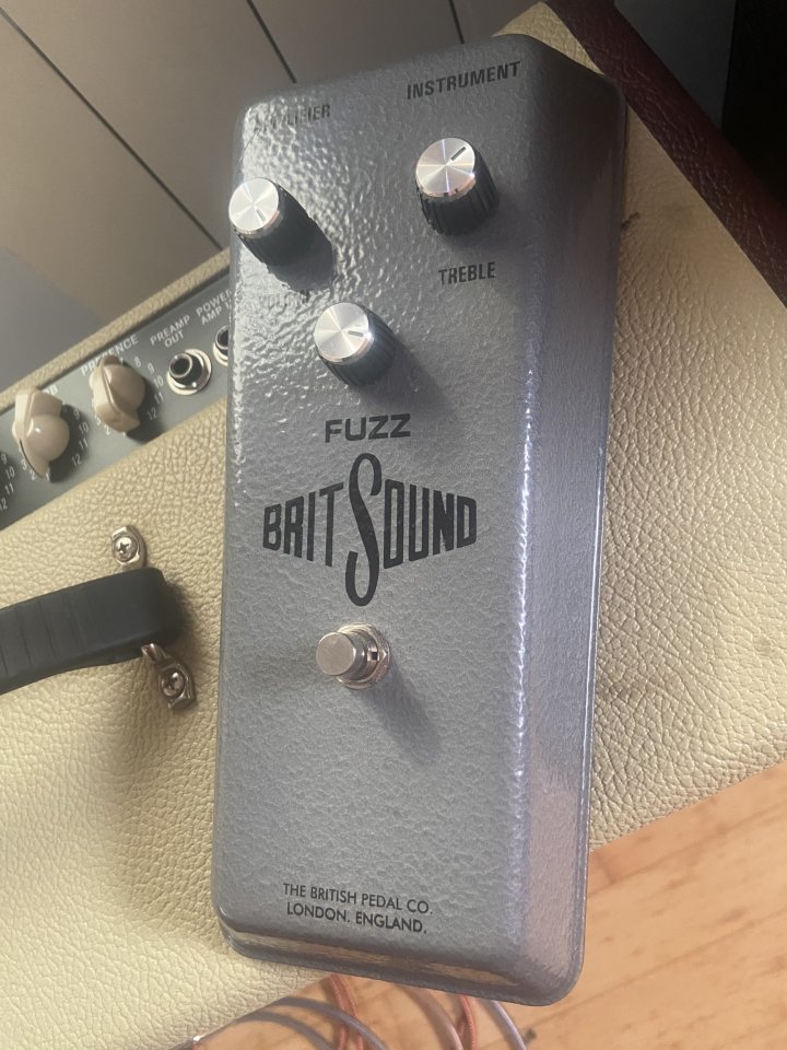 Pedal Fuzz MK II BritSound de segunda mano · Foto 4 de 6 · Valencia · 275 €
