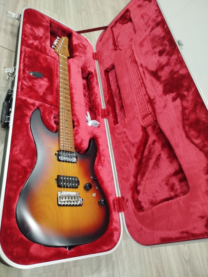 Ibanez az2402 prestige de segunda mano · Foto 2 de 5 · A Coruña · 1250 €