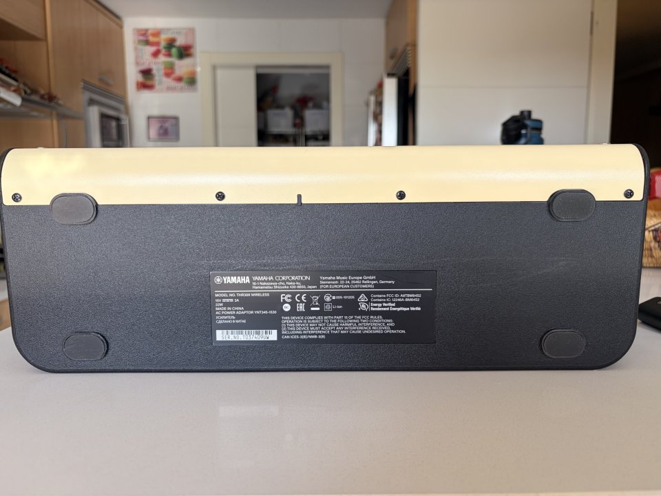 Amplificador Yamaha THR30II + Relay G10T de segunda mano · Foto 7 de 8 · Madrid · 440 €