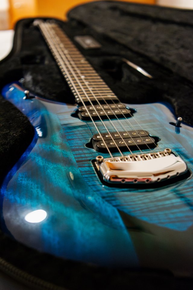 Majesty Signature John Petrucci Blue Honu Music man
