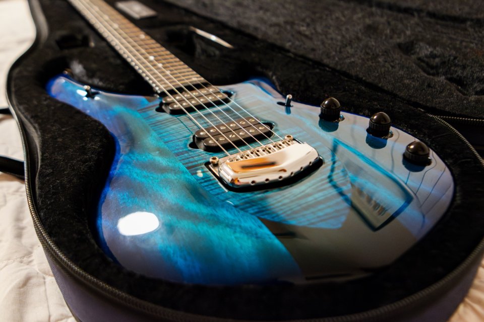 Majesty Signature John Petrucci Blue Honu Music man