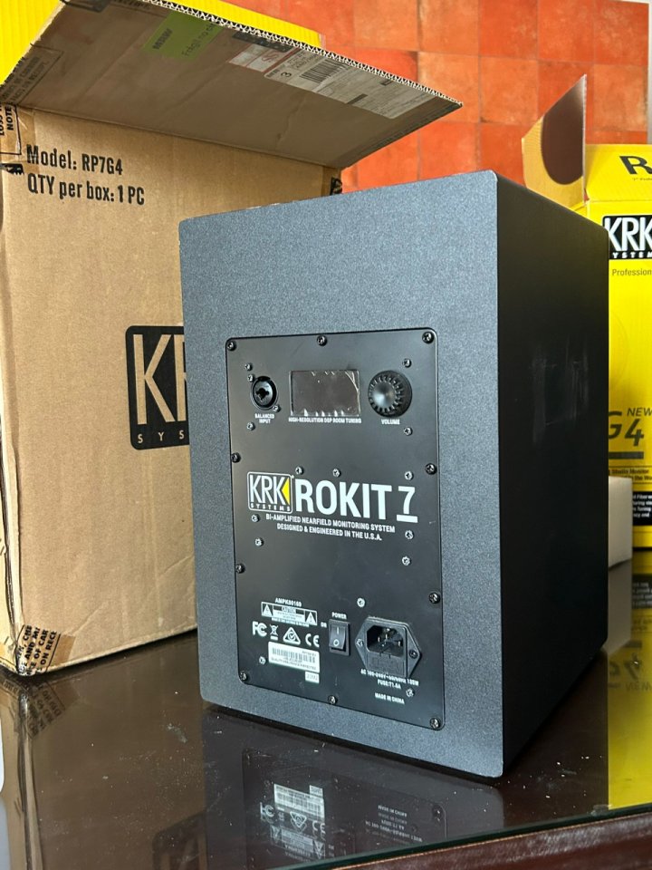 KRK Rokit 7 G4 de segunda mano · Foto 5 de 7 · Huelva · 320 €