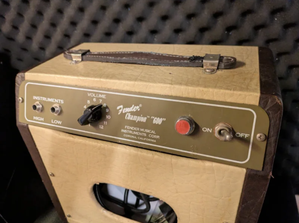 Fender Champion 600 de segunda mano · Foto 3 de 4 · Madrid · 265 €