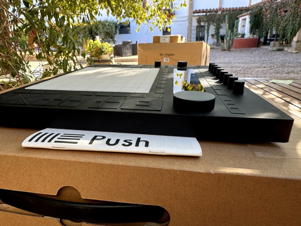Ableton Push 3 Controller con caja original de segunda mano · Foto 7 de 10 · Sevilla · 749 €