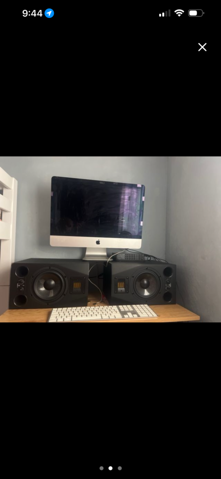 Monitores de estudio Adam Ax7