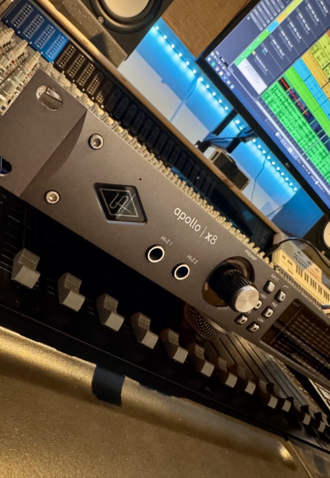 Universal Audio Apollo x8 + Extras de segunda mano · Foto 1 de 8 · Murcia · 1700 €