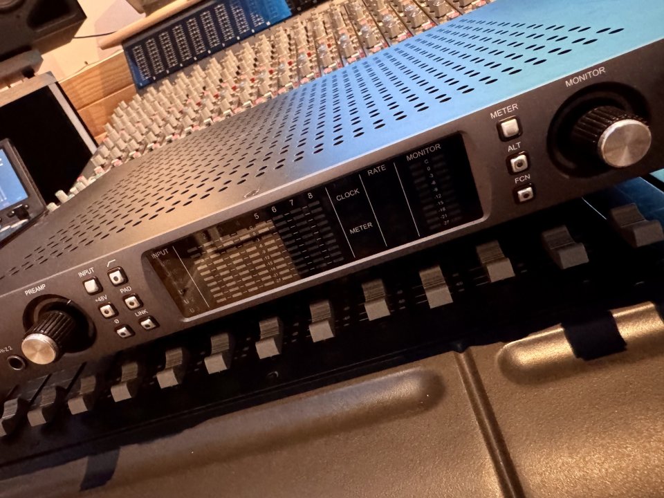 Universal Audio Apollo x8 + Extras de segunda mano · Foto 3 de 8 · Murcia · 1700 €