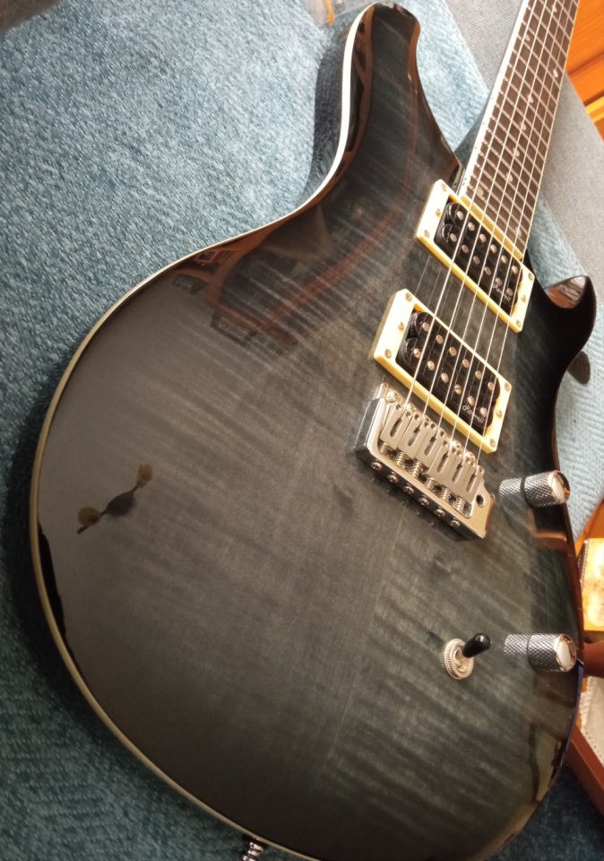 Harley Benton CST-24T Black Flame Deluxe Series de segunda mano · Foto 5 de 10 · Pontevedra · 160 €
