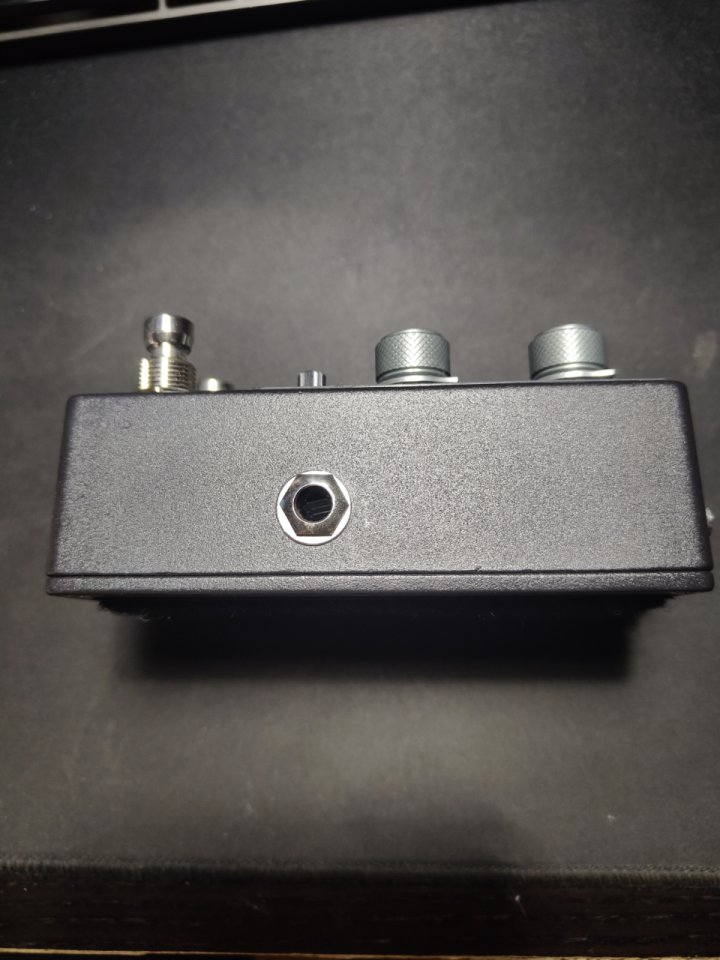 Pedal Cornerstone Nero Fuzz de segunda mano · Foto 2 de 6 · Málaga · 200 €