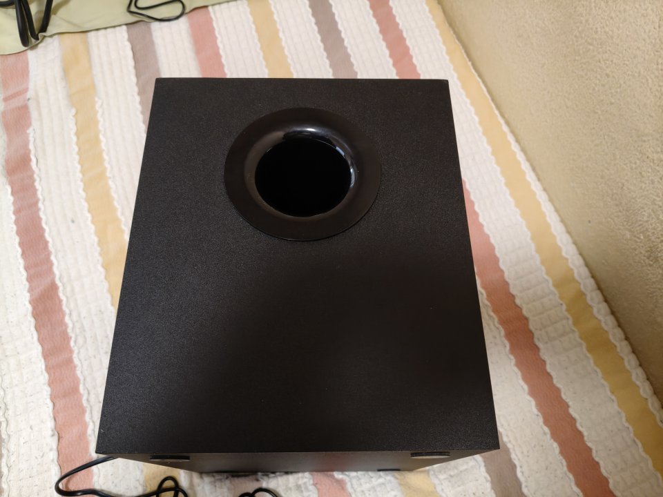 Altavoces PC "Logitech Z623" 200W RMS de segunda mano · Foto 2 de 9 · Madrid · 75 €