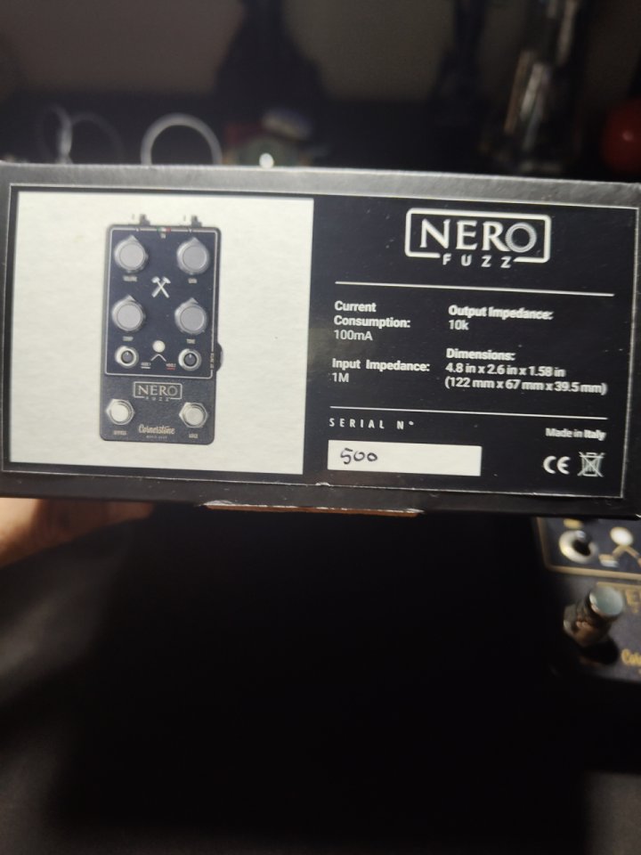Pedal Cornerstone Nero Fuzz de segunda mano · Foto 5 de 6 · Málaga · 200 €