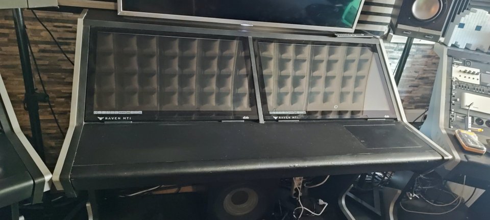 Steven Slate Audio Raven Core Station + 2MTi2