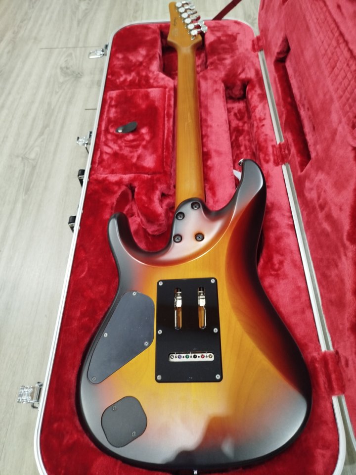 Ibanez az2402 prestige de segunda mano · Foto 3 de 5 · A Coruña · 1250 €