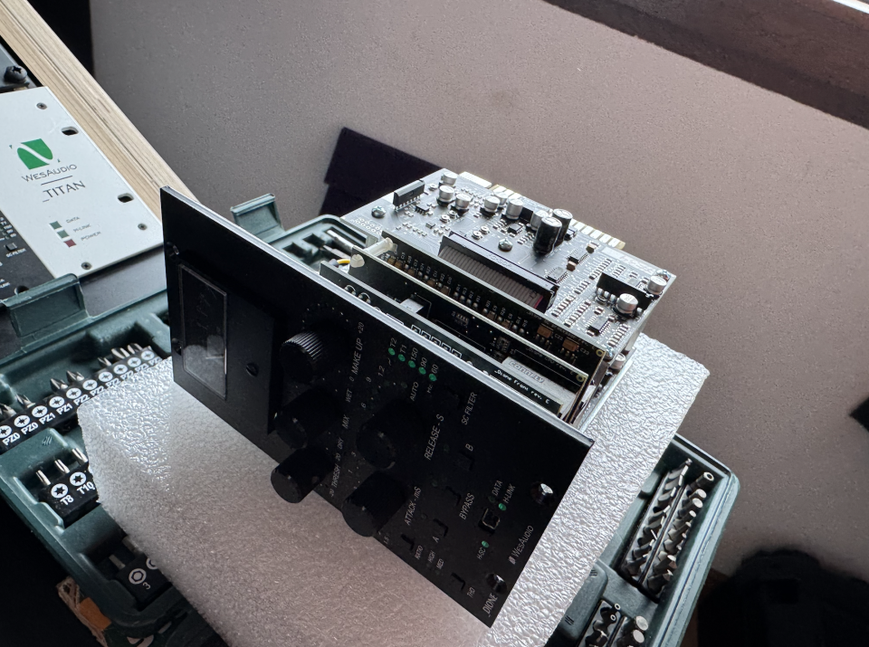 Compresor WesAudio _dione (x 3 unidades)