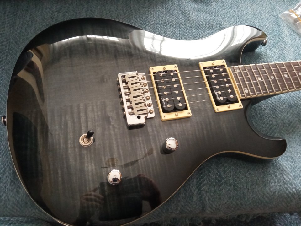 Harley Benton CST-24T Black Flame Deluxe Series de segunda mano · Foto 9 de 10 · Pontevedra · 160 €