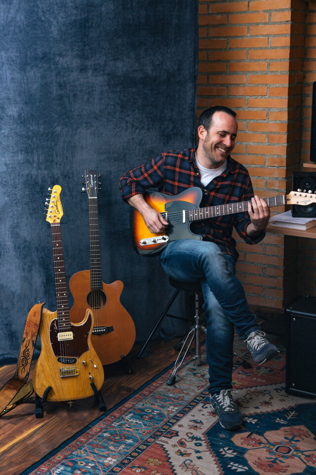 CLASES DE GUITARRA (Locales Underground)