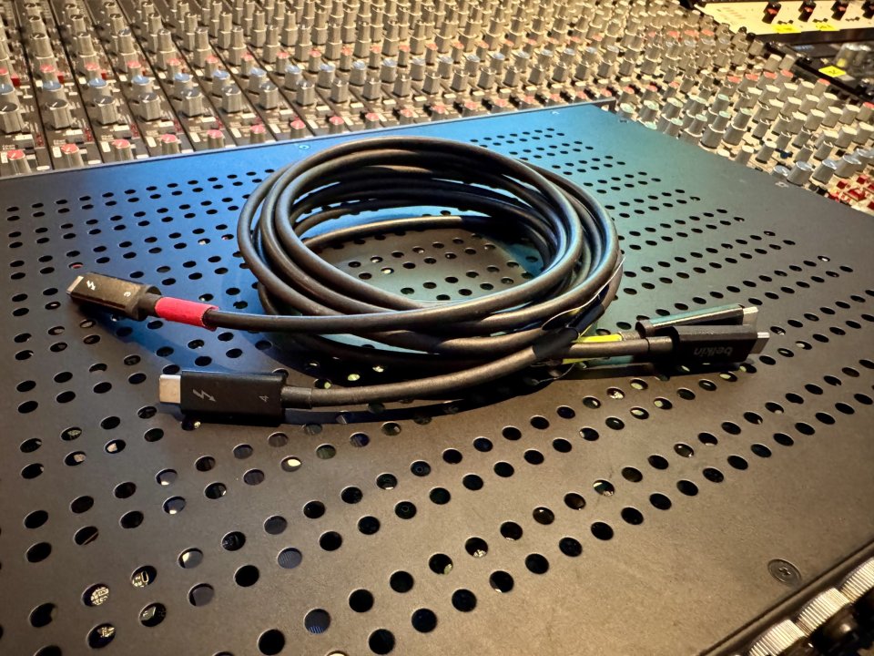 Universal Audio Apollo x8 + Extras de segunda mano · Foto 8 de 8 · Murcia · 1700 €