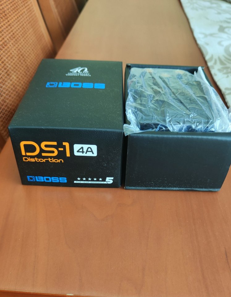 Pedal Boss DS1 -4A Distortion edicion 40 aniversario de segunda mano · Foto 2 de 7 · A Coruña · 110 €