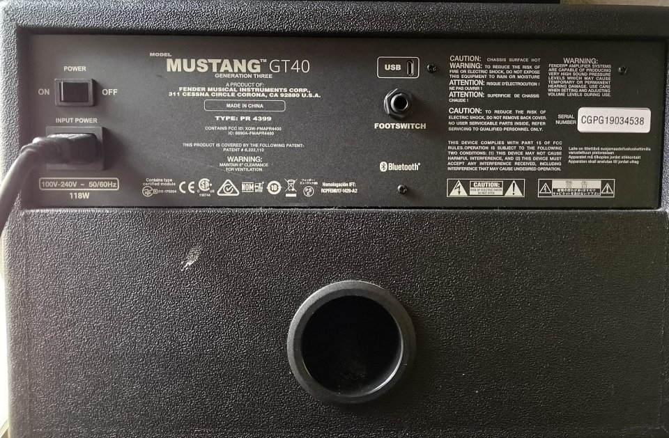 Amplificador Fender Mustang GT40