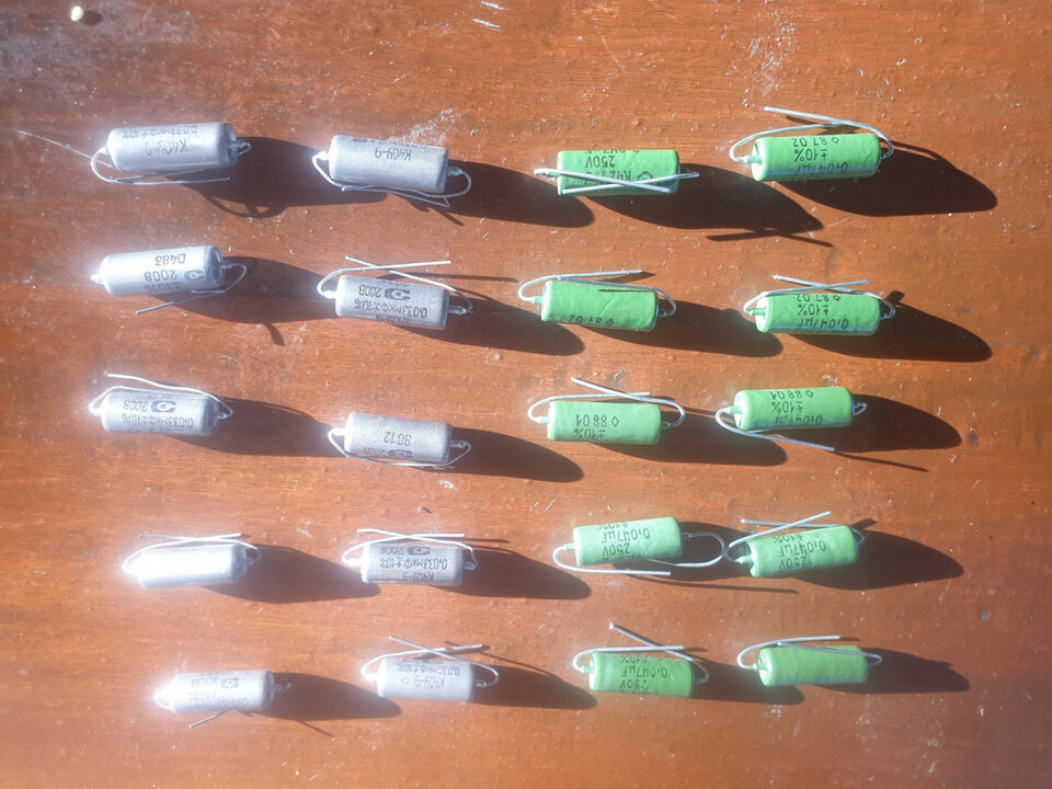 Condensadores de Aceite