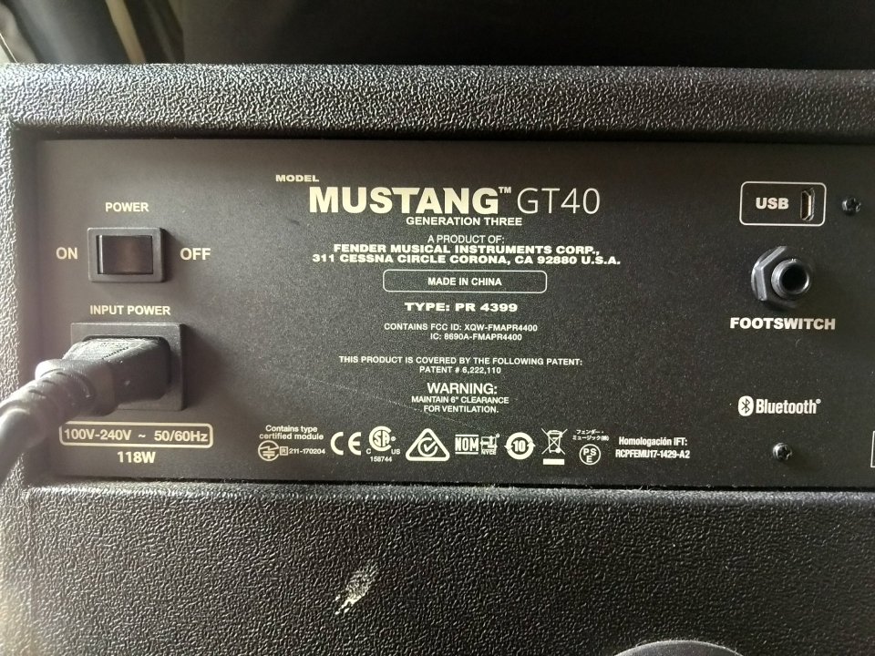 Amplificador Fender Mustang GT40