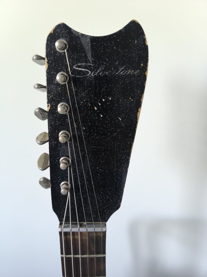 Silvertone 1448 con amp in case de segunda mano · Foto 3 de 9 · Sevilla · 1050 €