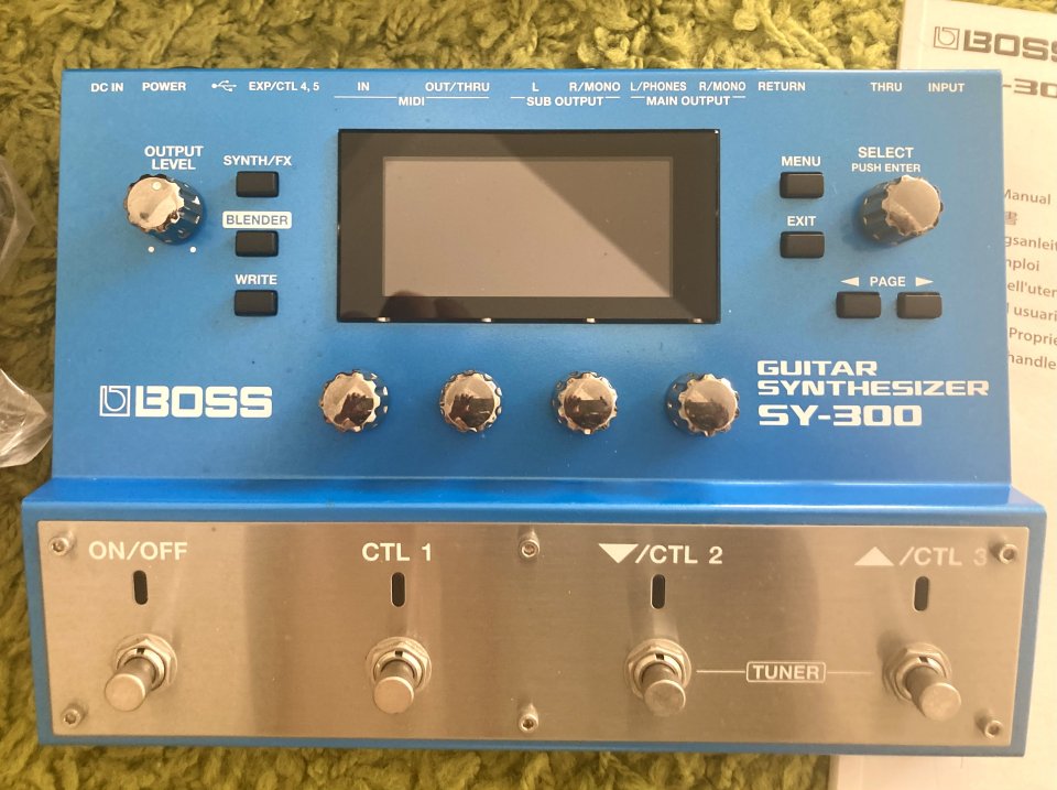 Boss SY 300 - sintetizador de guitarra