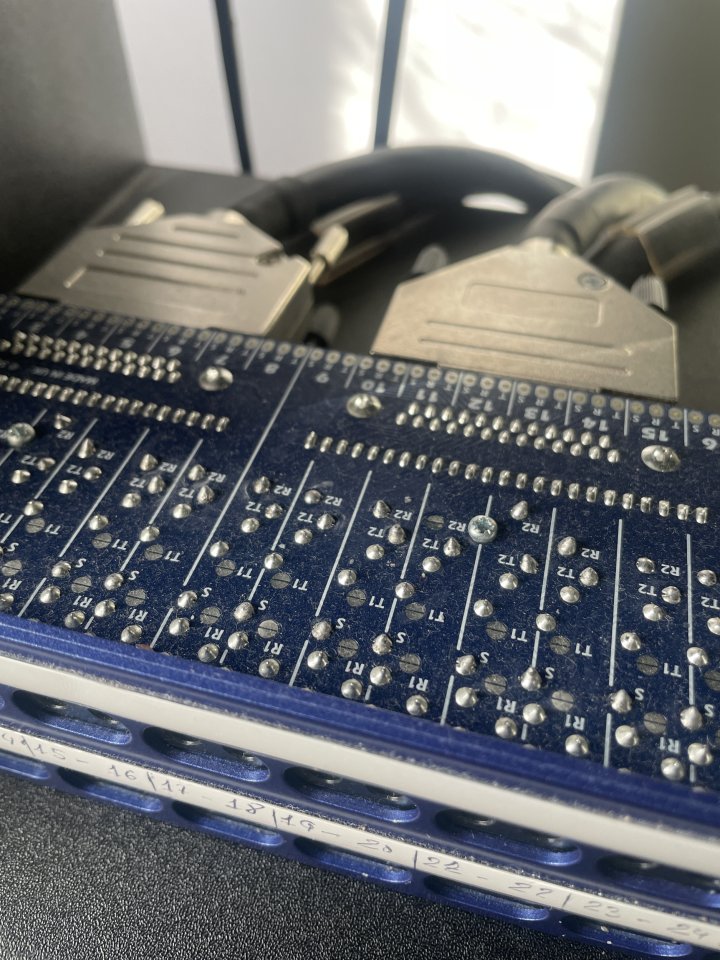 IsoPachtBay Signex Sub-d25 + 18 Cables Bantam + 4 Mangueras multipar analógicas Sub-d25