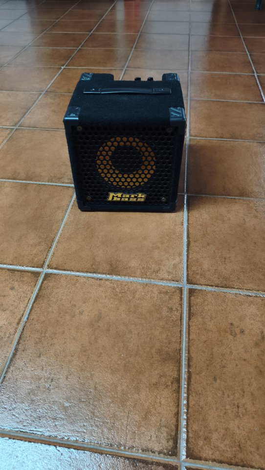 Markbass micromark 801 de segunda mano · Foto 4 de 4 · Madrid · 220 €