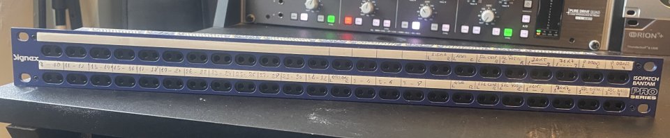 IsoPachtBay Signex Sub-d25 + 18 Cables Bantam + 4 Mangueras multipar analógicas Sub-d25