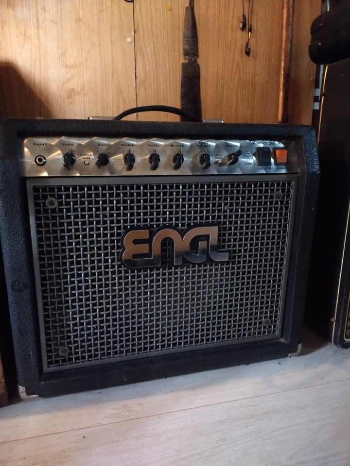 Amplificador ENGL Thunder 50 reverb de segunda mano · Foto 1 de 2 · Valencia · 397 €