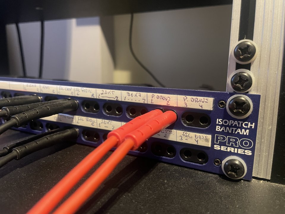 IsoPachtBay Signex Sub-d25 + 18 Cables Bantam + 4 Mangueras multipar analógicas Sub-d25