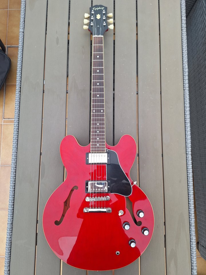 Epiphone ES-335 IBG (Mejoras Top: Seth Lover + Kit Faber completo) + Funda de segunda mano · Foto 1 de 10 · Illes Balears · 800 €