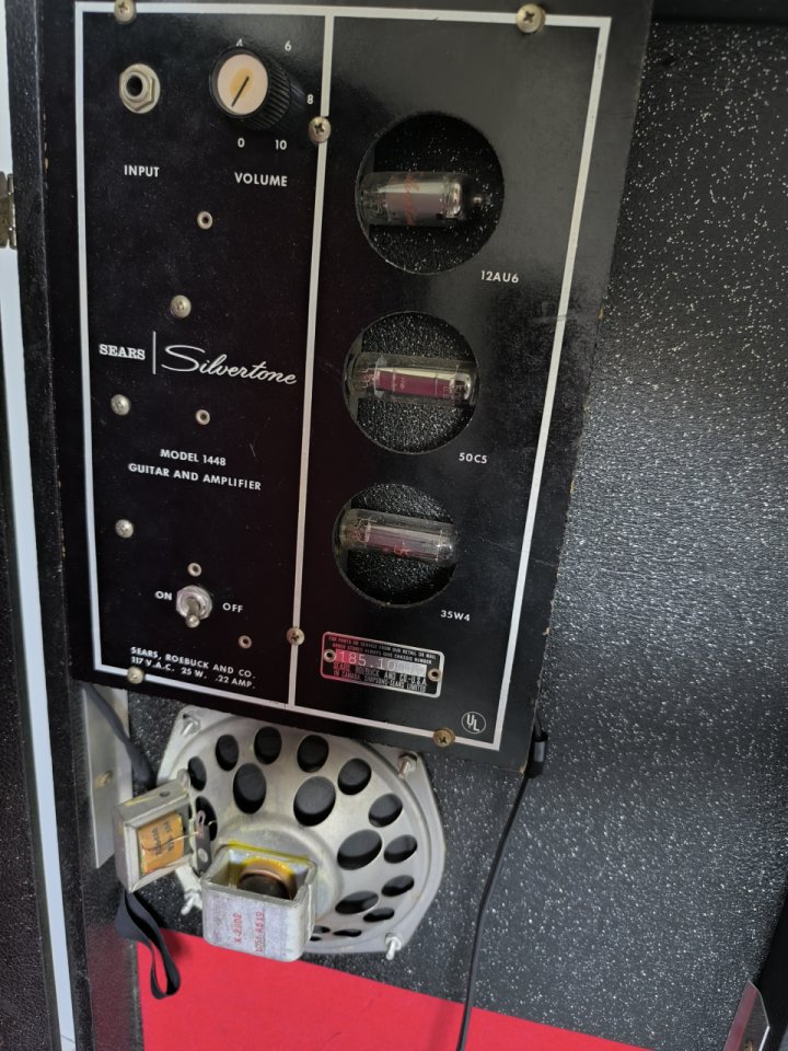 Silvertone 1448 con amp in case de segunda mano · Foto 8 de 9 · Sevilla · 1050 €