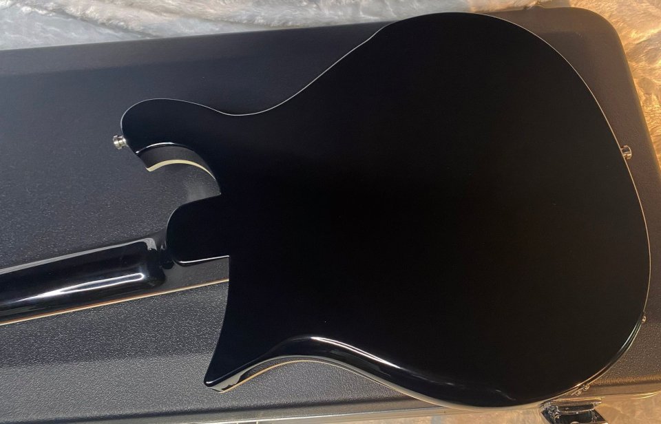 Rickenbacker 620 Jetglo 2026. Nueva sin estrenar de segunda mano · Foto 4 de 5 · Madrid · 2250 €