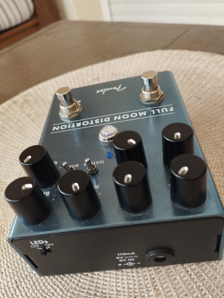 Pedal Fender full Moon distorsión de segunda mano · Foto 4 de 5 · Málaga · 95 €