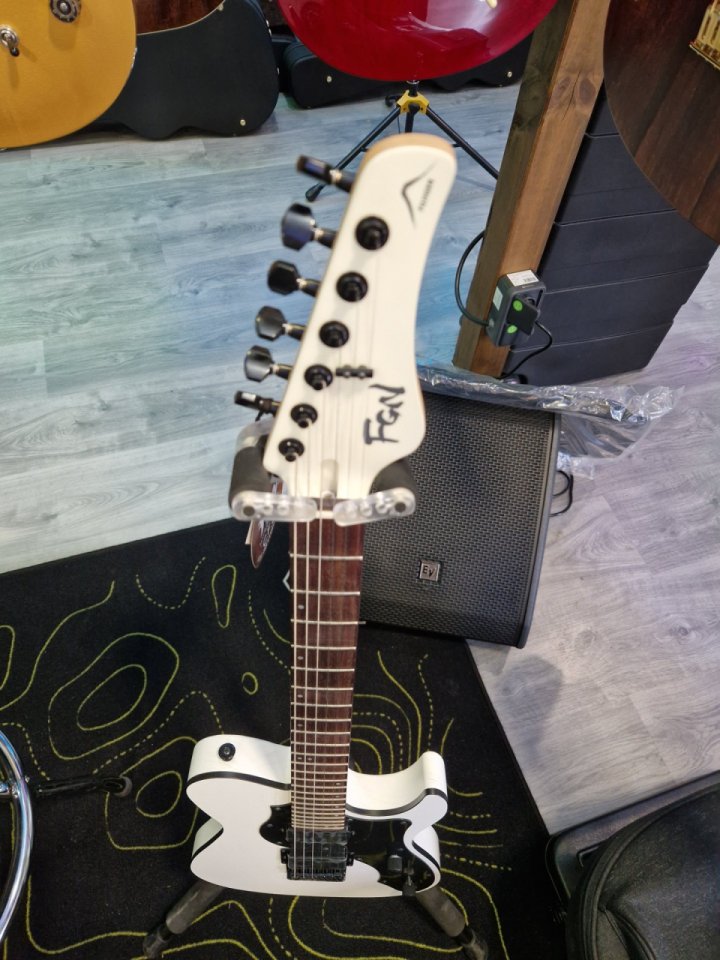 FGN iliad open pore white