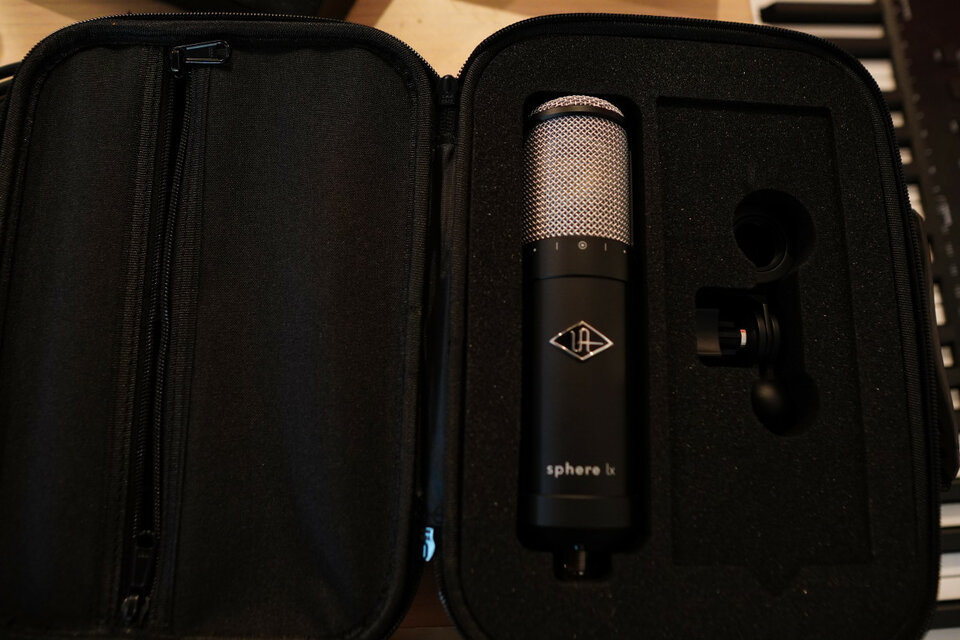 Micrófono Universal Audio LX