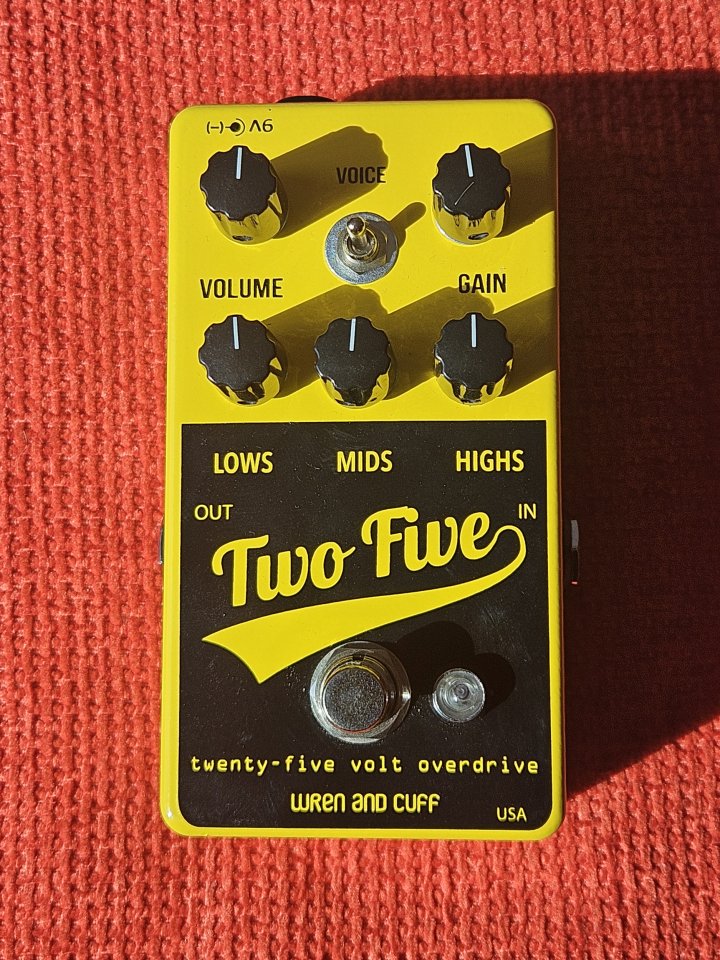 Wren and cuff Two Five Overdrive de segunda mano · Foto 1 de 9 · Alicante · 175 €