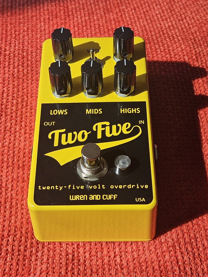 Wren and cuff Two Five Overdrive de segunda mano · Foto 2 de 9 · Alicante · 175 €