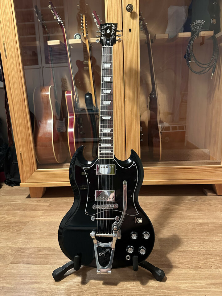 Gibson SG Standard con Bigsby