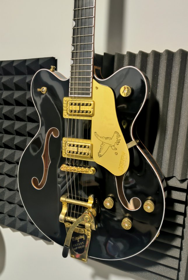 Gretsch G6636TDC-BLK Black Falcon Players edition