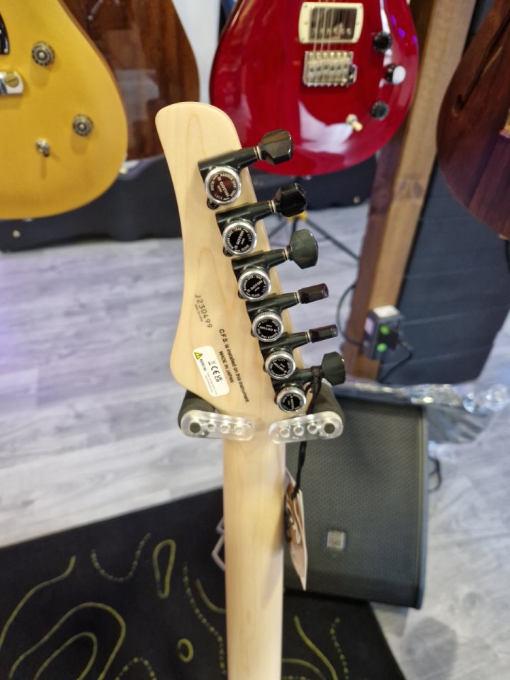 FGN iliad open pore white