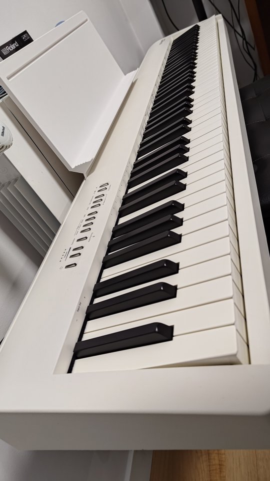 Roland FP-30X de segunda mano · Foto 2 de 3 · Bizkaia · 490 €