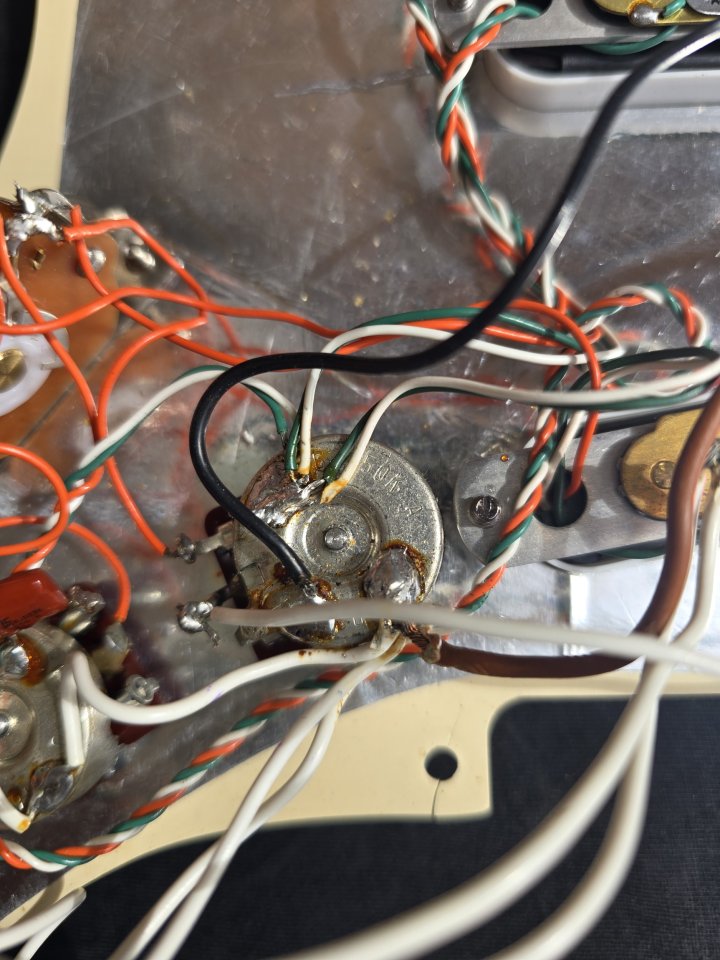 Golpeador completo Fender Stratocaster Plus Deluxe años 90, USA Lace Sensor