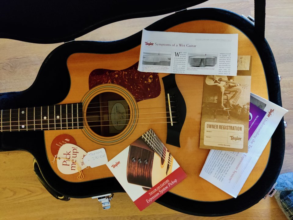 Taylor 310ce de segunda mano · Foto 5 de 8 · Barcelona · 1400 €