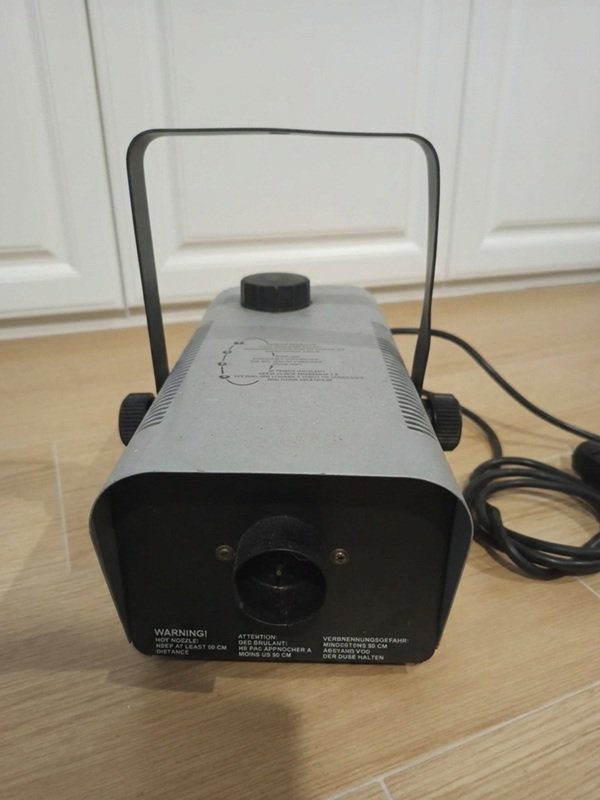 Máquina de humo Stairville SF-80 - Para reparar o piezas de segunda mano · Foto 4 de 6 · Cantabria · 30 €