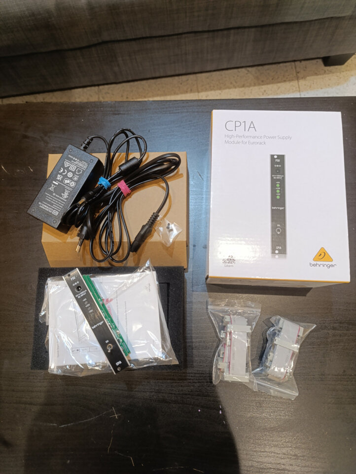 Behringer CP1A fuente de alimentacion eurorack