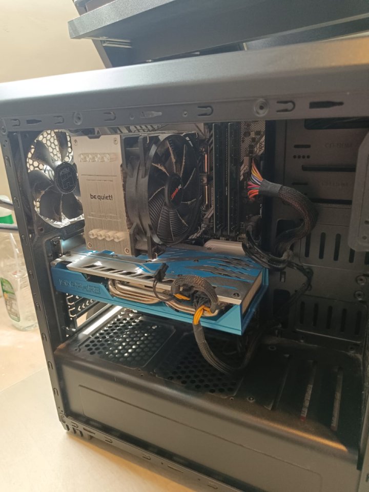 Ordenador Intel 10900K 64GB Ram Rx580 8Gb de segunda mano · Foto 1 de 10 · Madrid · 850 €