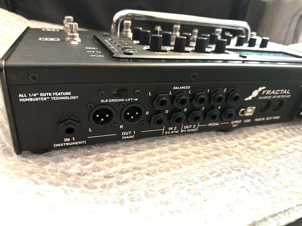 Fractal Audio AX8 de segunda mano · Foto 3 de 4 · Barcelona · 750 €